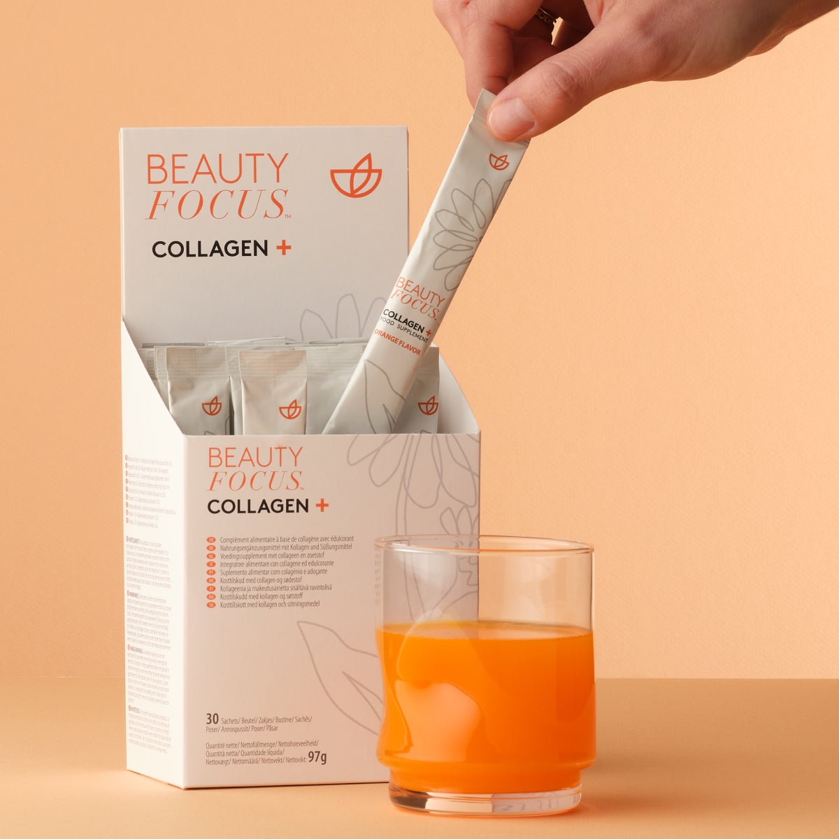 beauty-focus-collagen-plus-model-stickpack